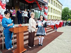 В добрый путь, выпускники!