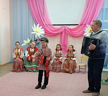 Хорошее настроение подарили воспитанники Детской школы искусств малышам из «Ромашки»