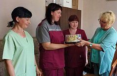 Политсовет «Единая Россия» поздравил с праздником медработников районной больницы