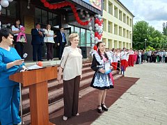 В добрый путь, выпускники!