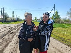 Жители Полтавки присоединились к акции «Георгиевская ленточка»