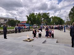 В День памяти и скорби в в р.п. Самойловке прошел митинг у стелы "Вечная слава. Вечная память"