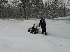 Территории лечебных и социозащитных учреждений оперативно расчищаются от снега